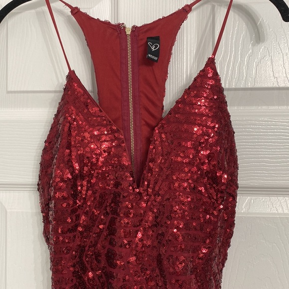Windsor Sequin V Neck Mini Dress - Picture 2 of 6